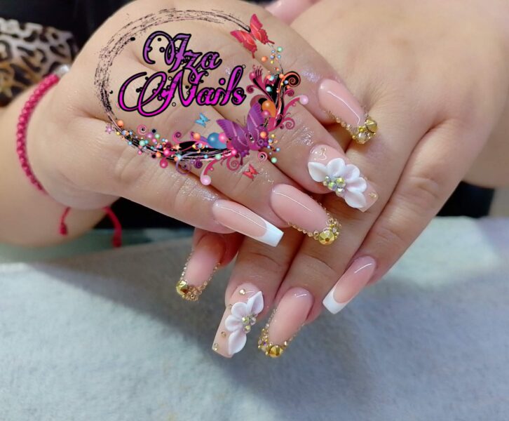 IZA NAILS